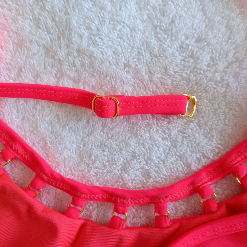 VENUS Bikini Top, Size 10 - Picture 10 of 11